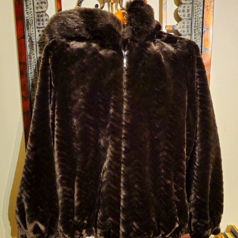 Gallery Faux fur coat